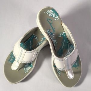 Clark’s Daisy Bloom Sandals